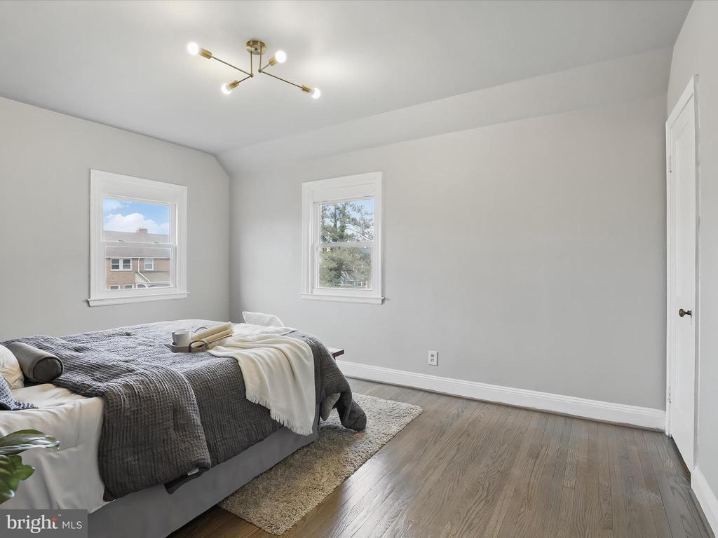 1317 PENTWOOD ROAD