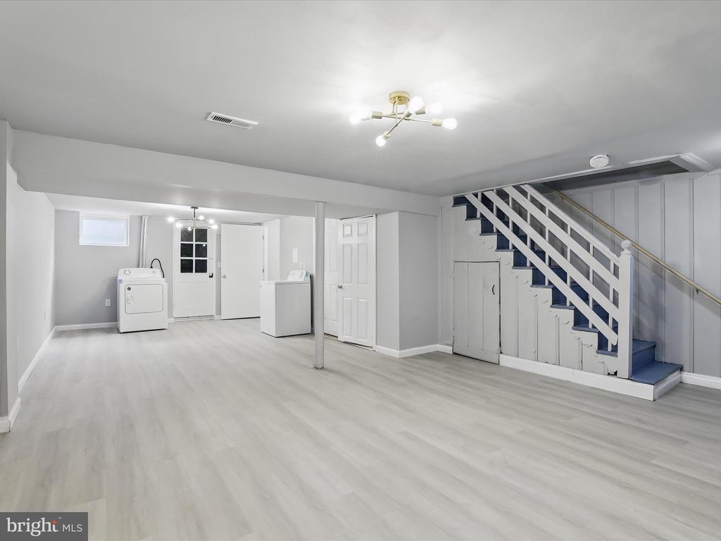 1317 PENTWOOD ROAD