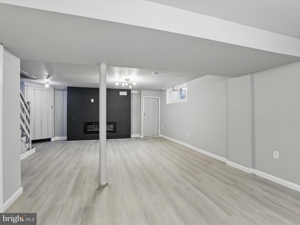 1317 PENTWOOD ROAD