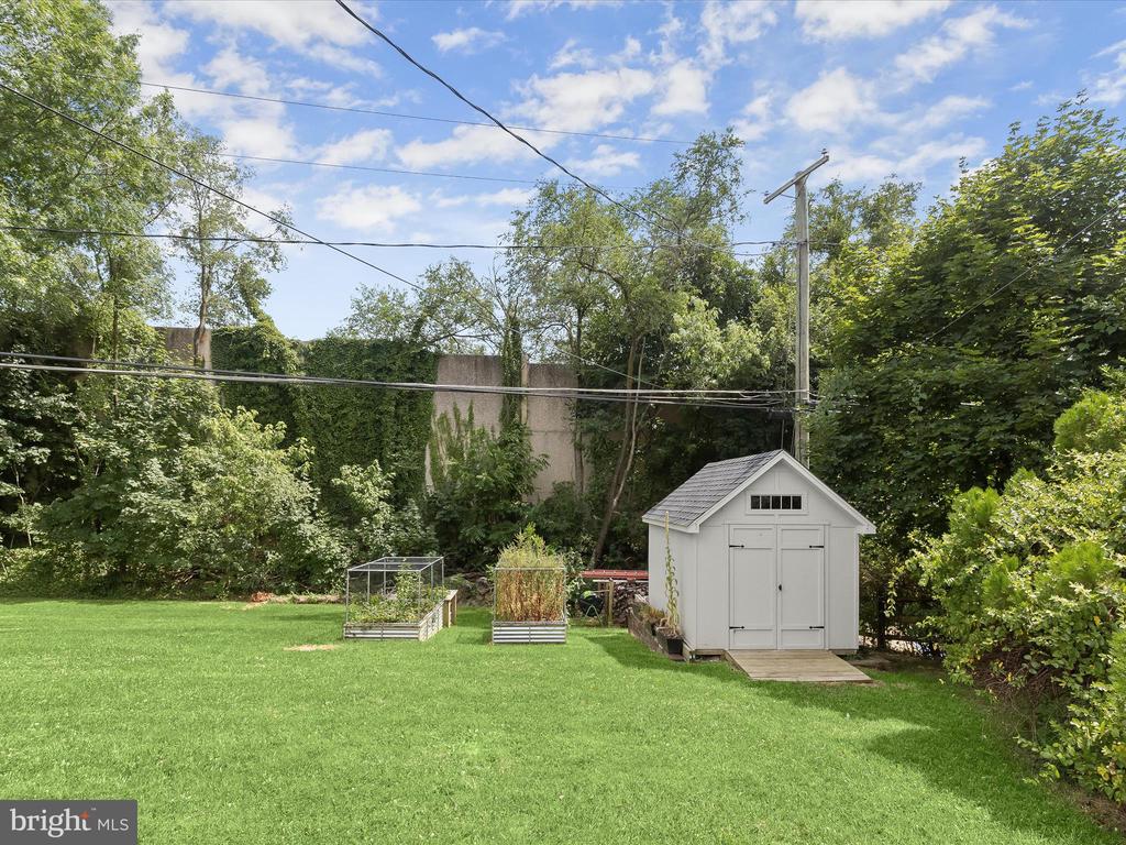 221 MEADOWVALE ROAD