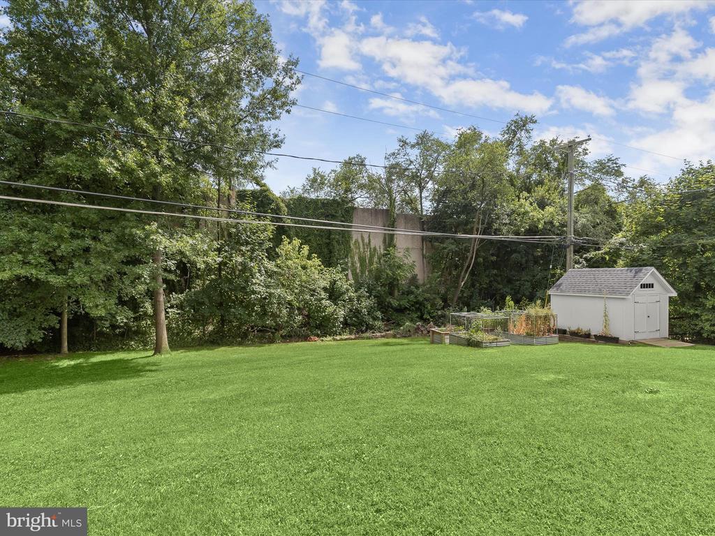221 MEADOWVALE ROAD