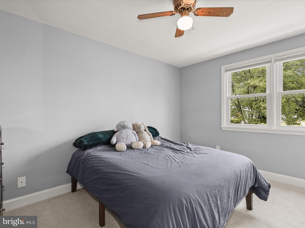 221 MEADOWVALE ROAD