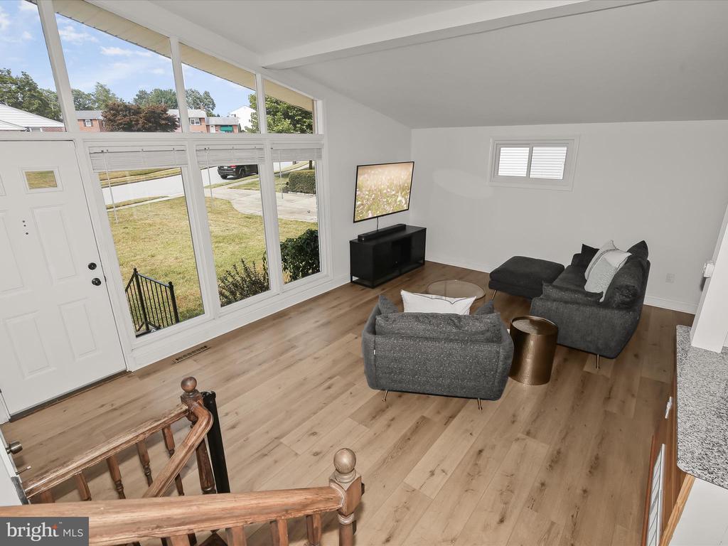 221 MEADOWVALE ROAD