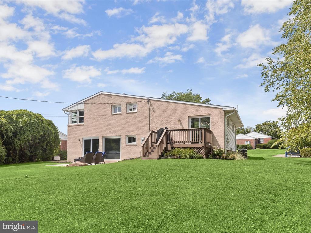 221 MEADOWVALE ROAD