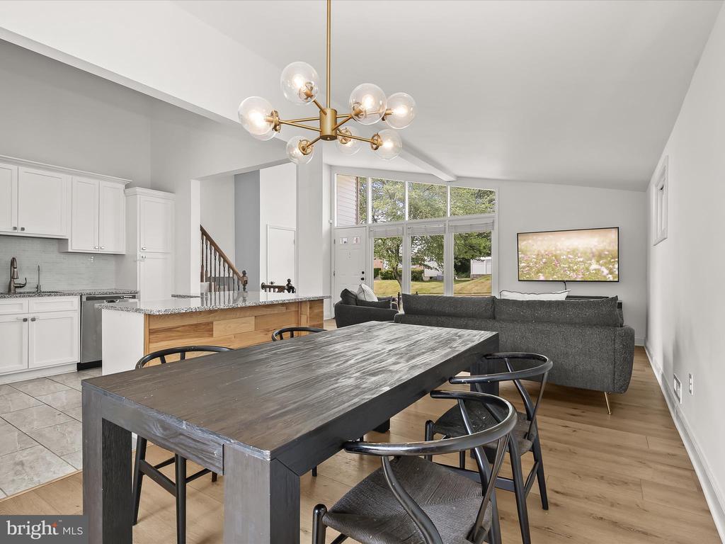 221 MEADOWVALE ROAD