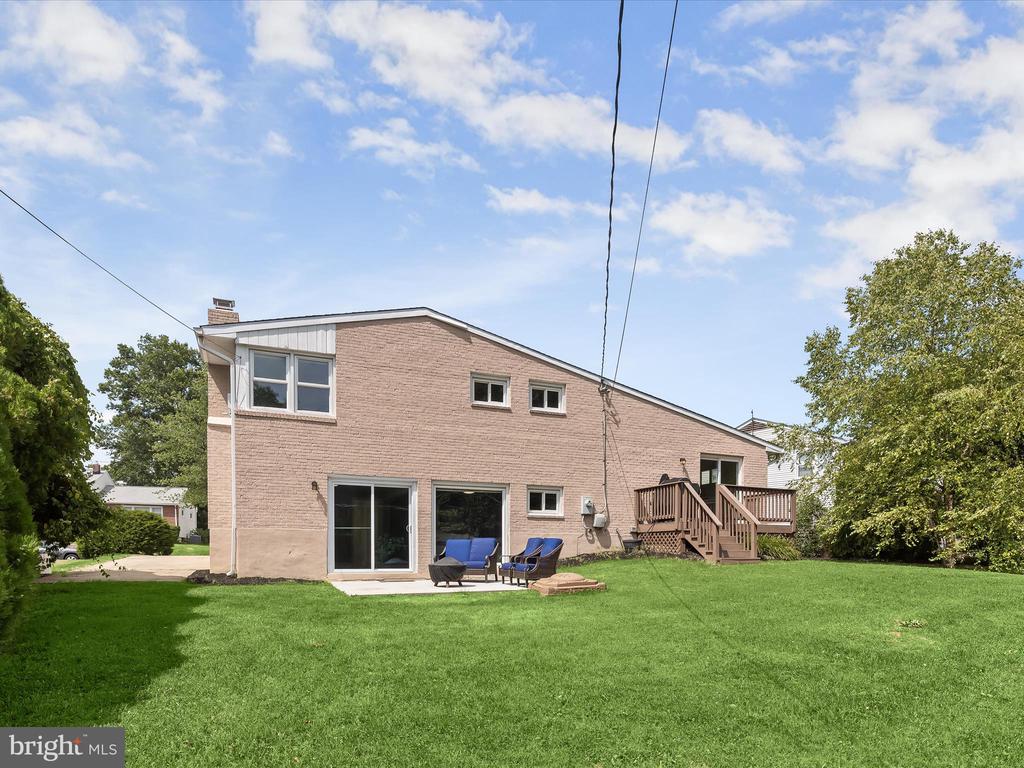 221 MEADOWVALE ROAD