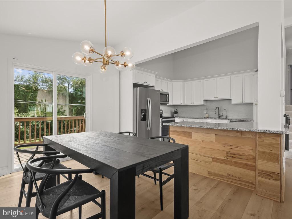 221 MEADOWVALE ROAD