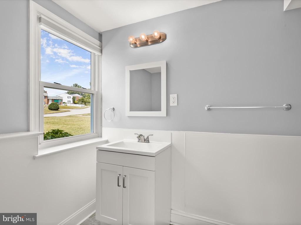 221 MEADOWVALE ROAD