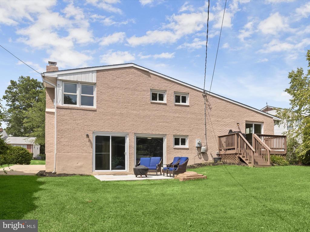 221 MEADOWVALE ROAD