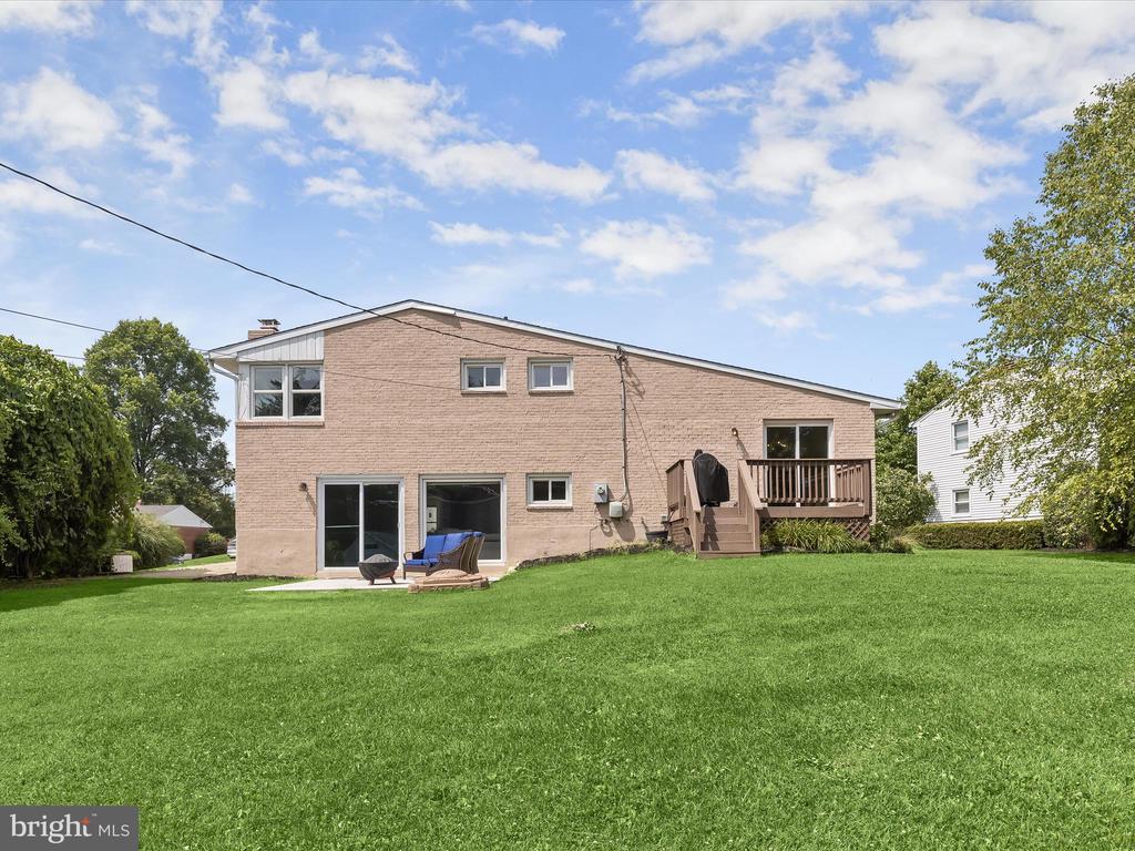 221 MEADOWVALE ROAD