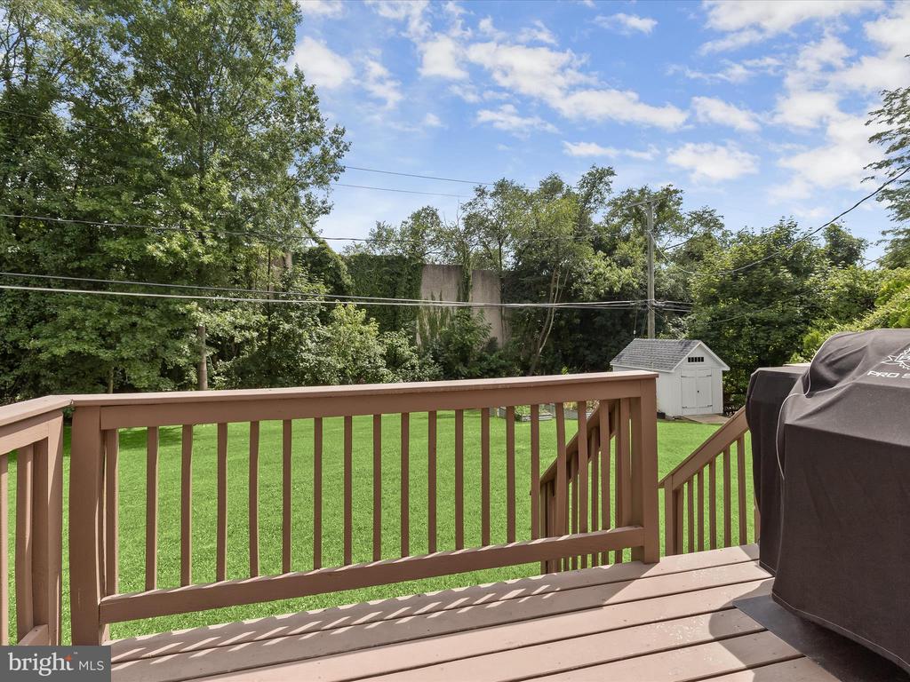 221 MEADOWVALE ROAD