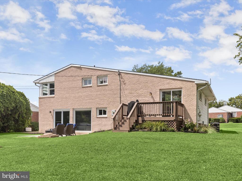 221 MEADOWVALE ROAD