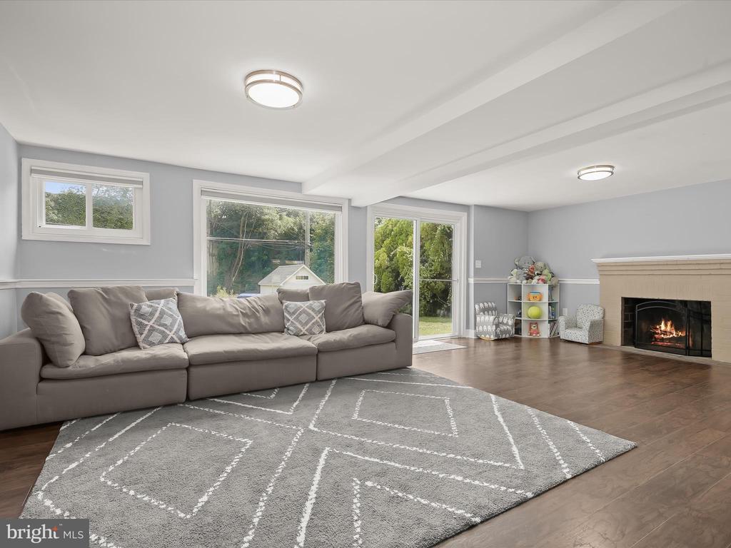 221 MEADOWVALE ROAD