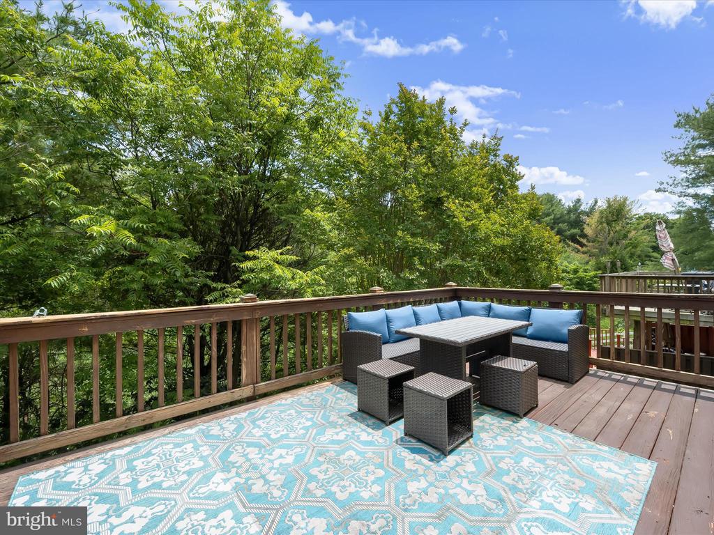 21 MILKWOOD COURT