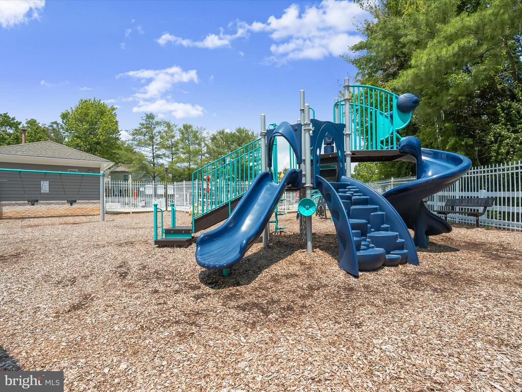 21 MILKWOOD COURT