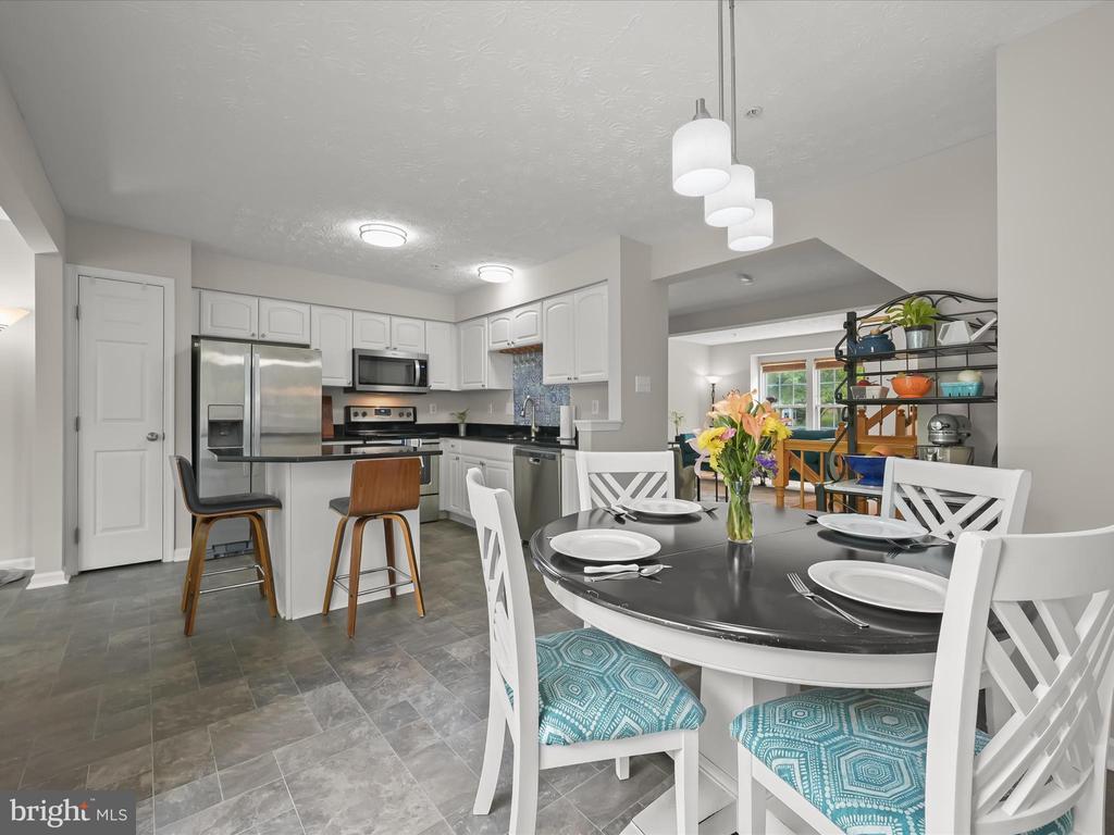 21 MILKWOOD COURT