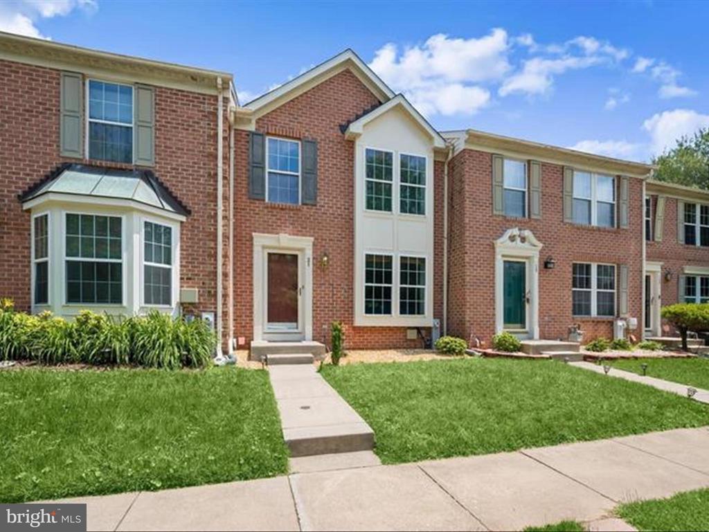 21 MILKWOOD COURT