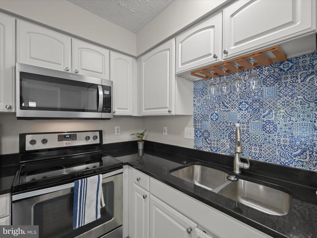 21 MILKWOOD COURT