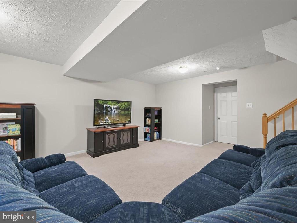 21 MILKWOOD COURT