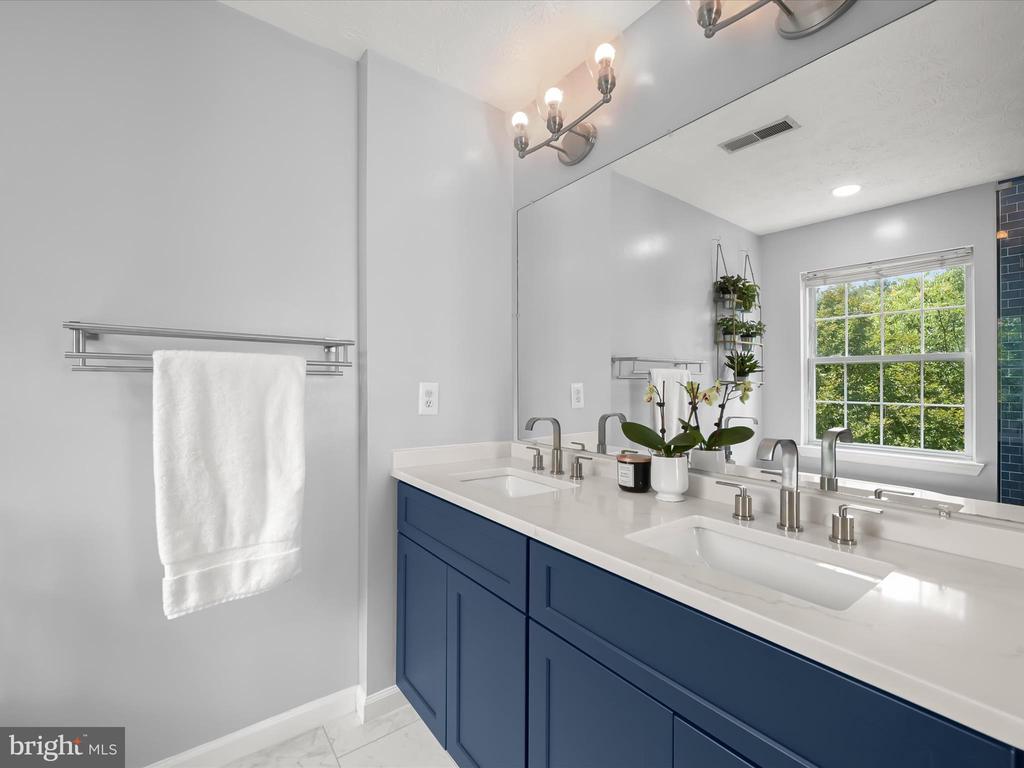 21 MILKWOOD COURT