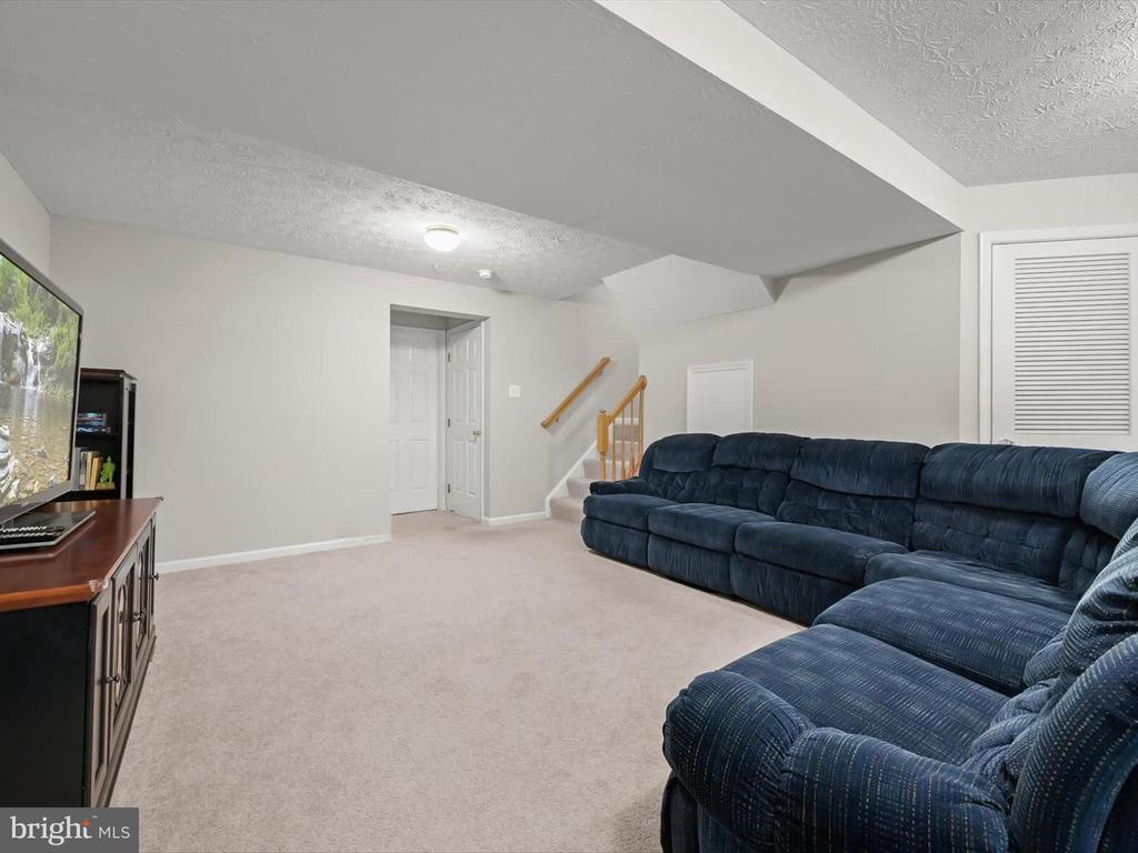 21 MILKWOOD COURT