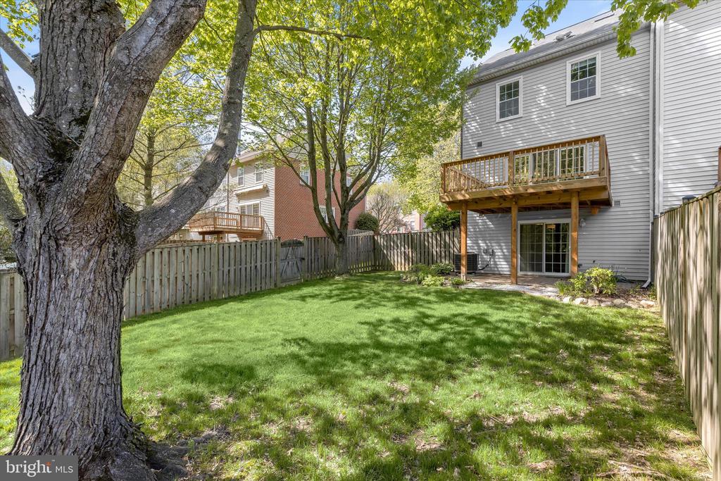 4016 FOREST VALLEY