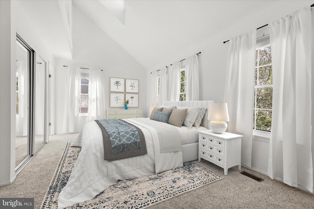 4016 FOREST VALLEY