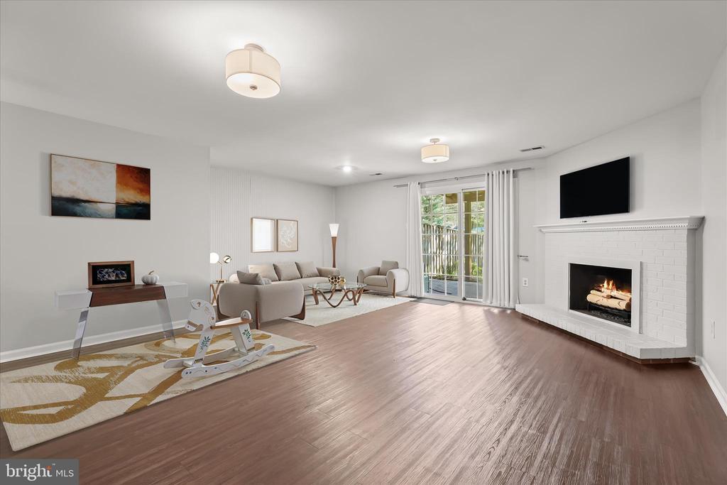 4016 FOREST VALLEY
