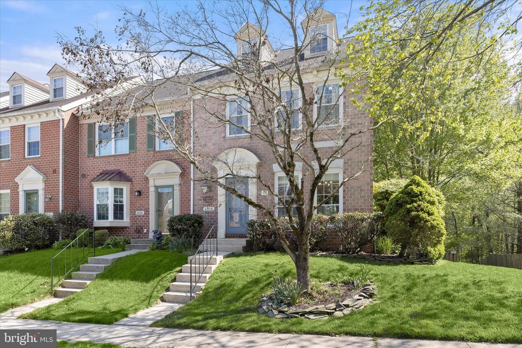 4016 FOREST VALLEY