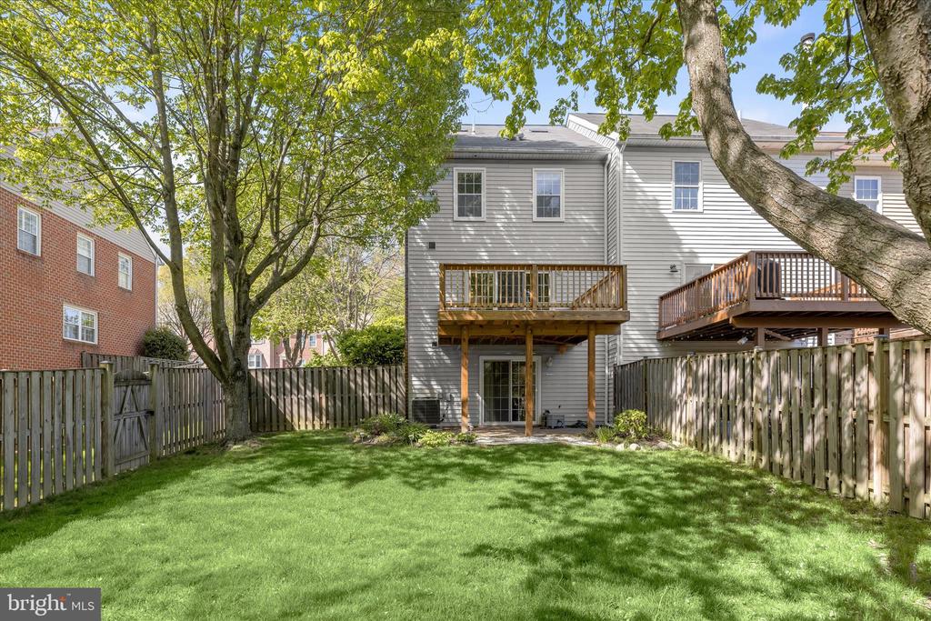 4016 FOREST VALLEY