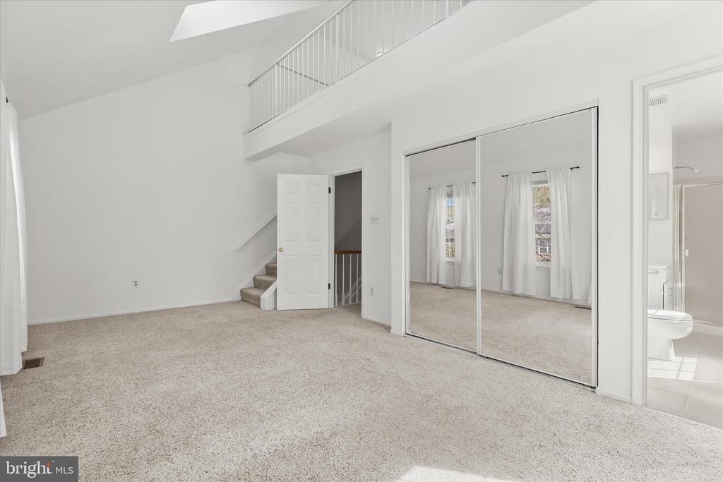4016 FOREST VALLEY