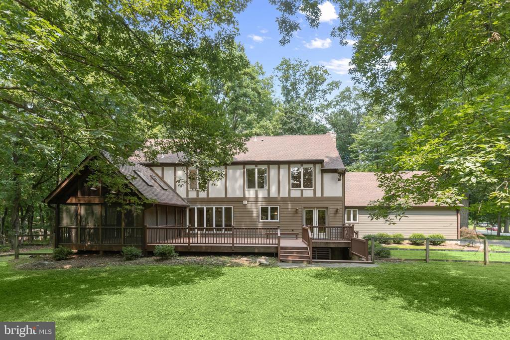 2202 CAVES ROAD