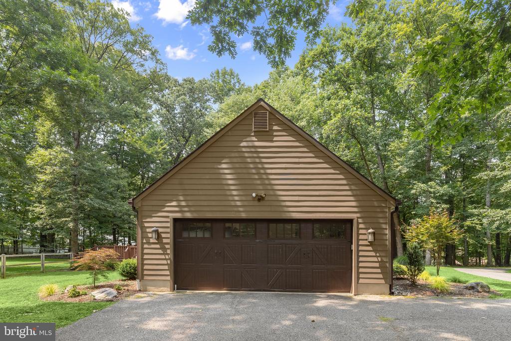 2202 CAVES ROAD