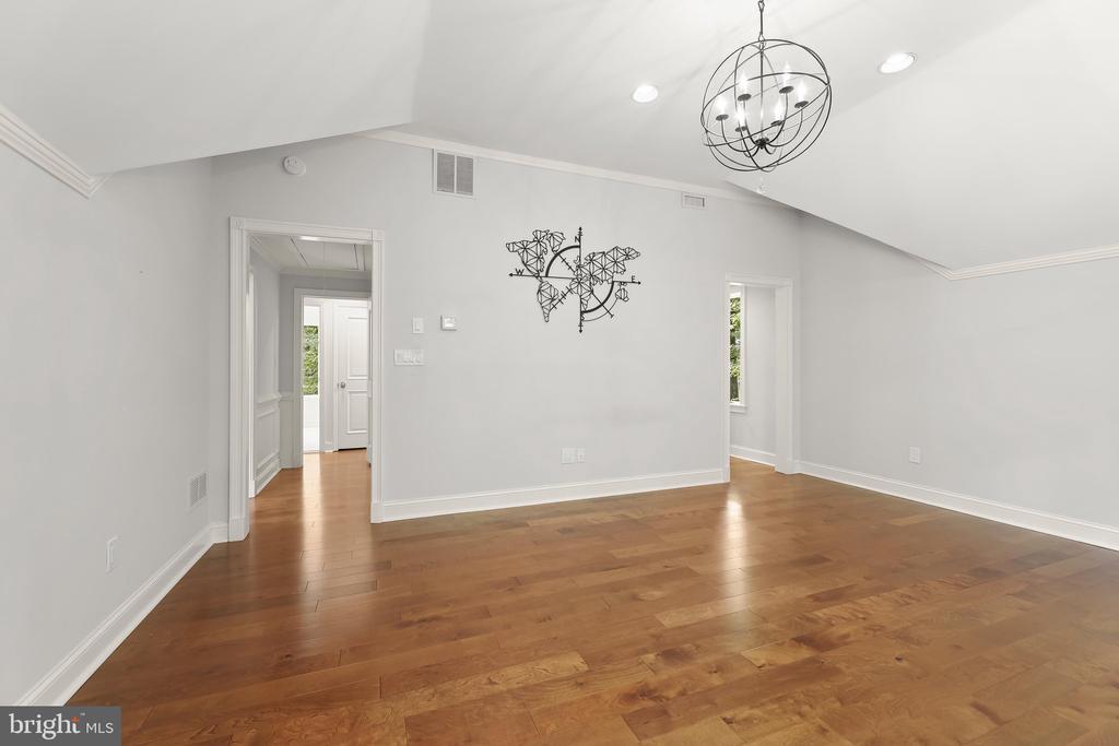 2202 CAVES ROAD
