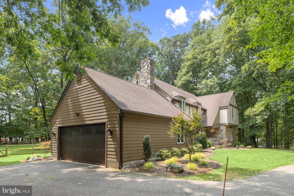 2202 CAVES ROAD