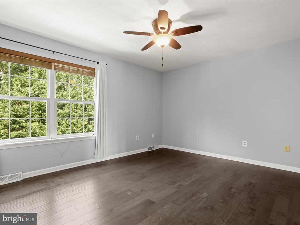 856 MARGO CT