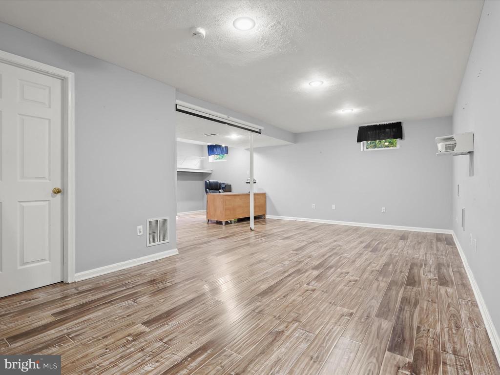 856 MARGO CT