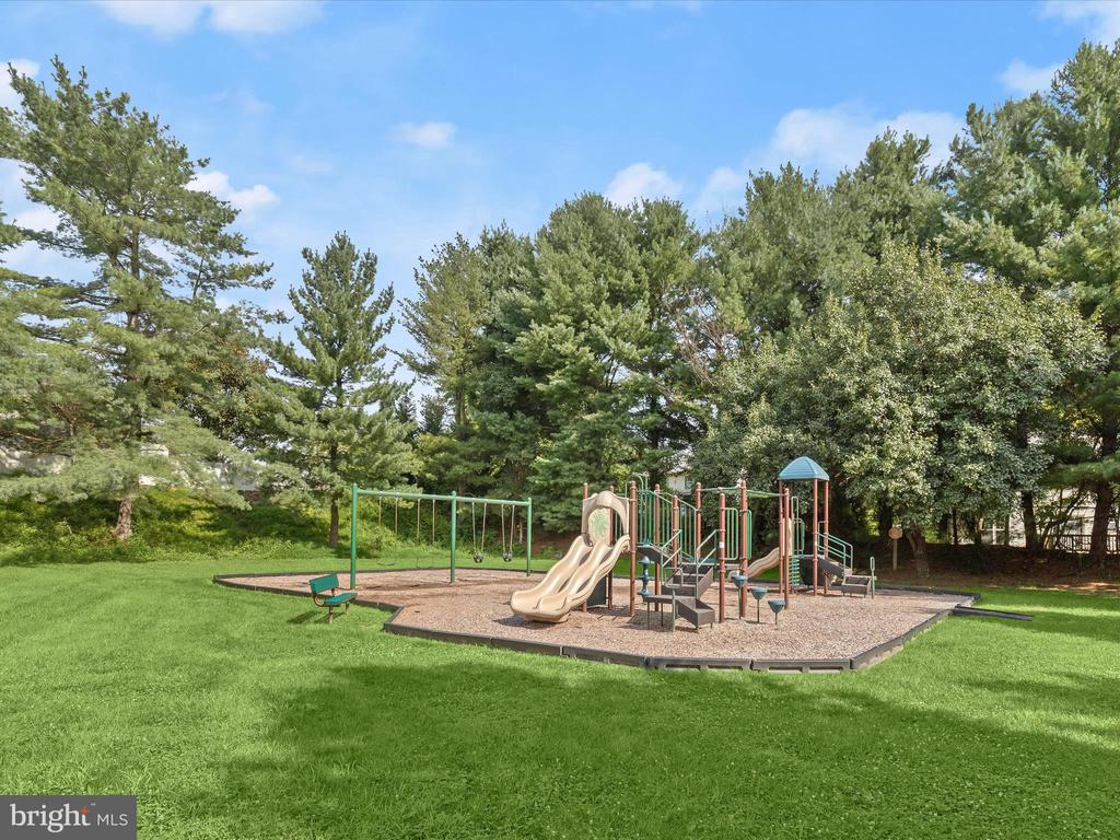 856 MARGO CT