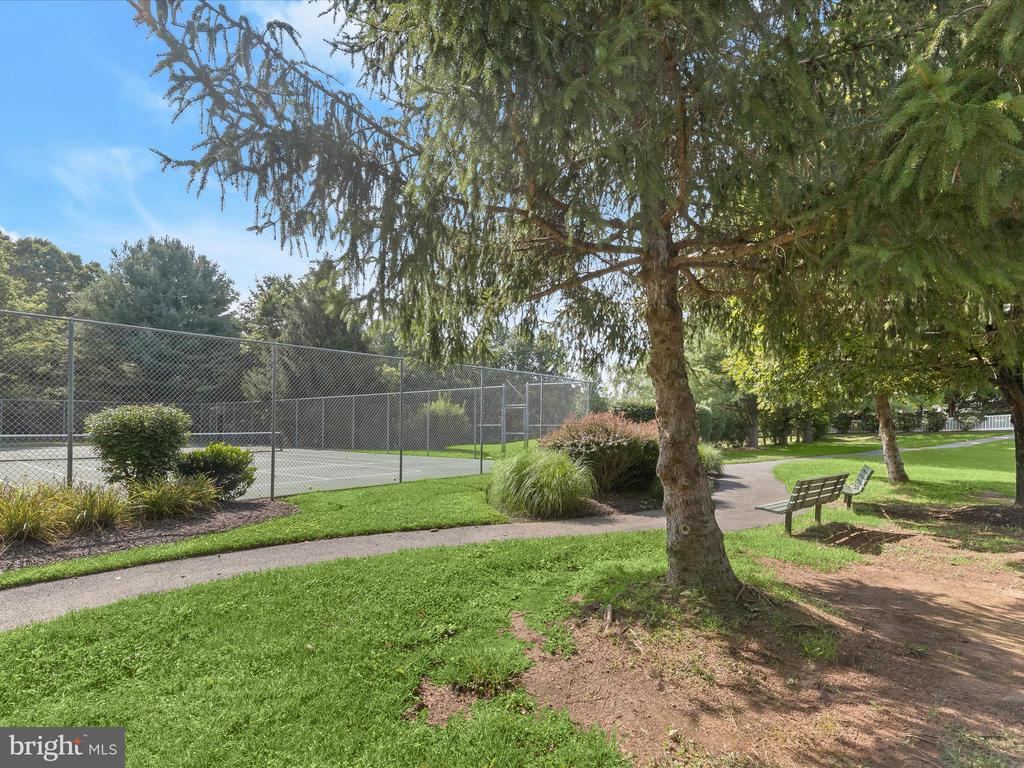 856 MARGO CT