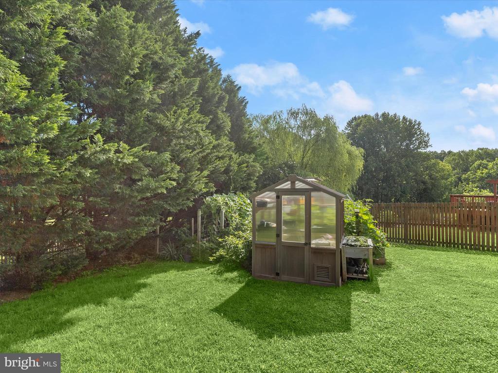 856 MARGO CT