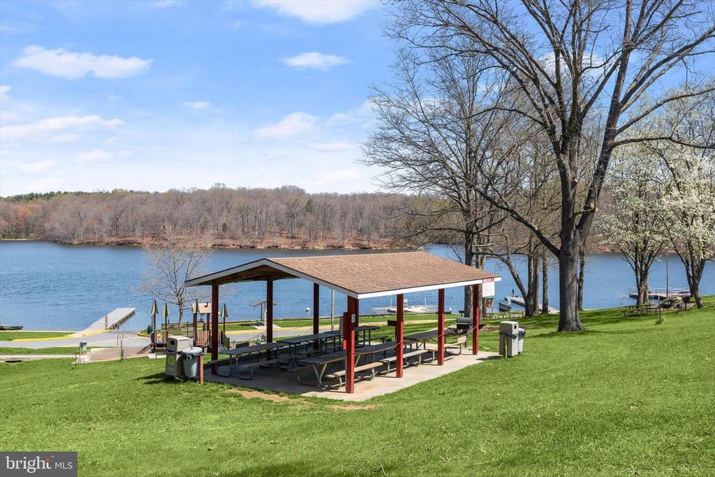 6312 WHITE CEDAR COURT