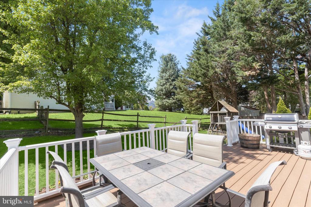 6312 WHITE CEDAR COURT