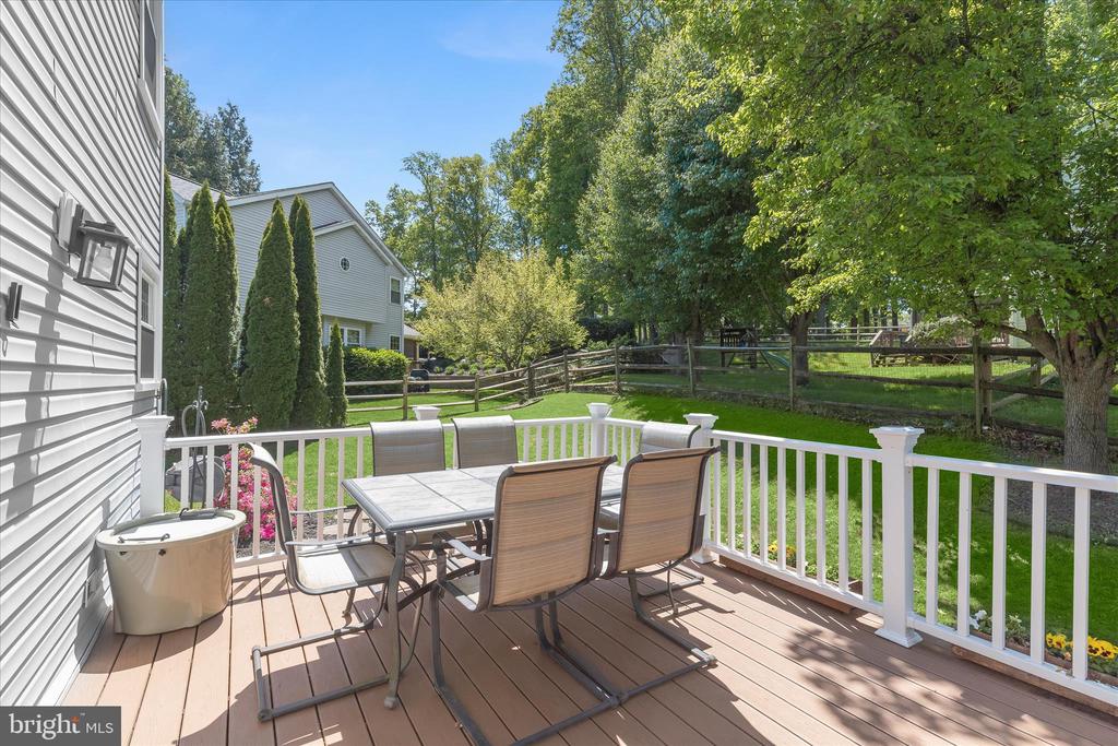 6312 WHITE CEDAR COURT