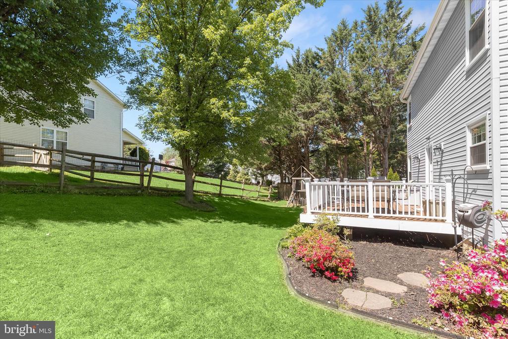 6312 WHITE CEDAR COURT