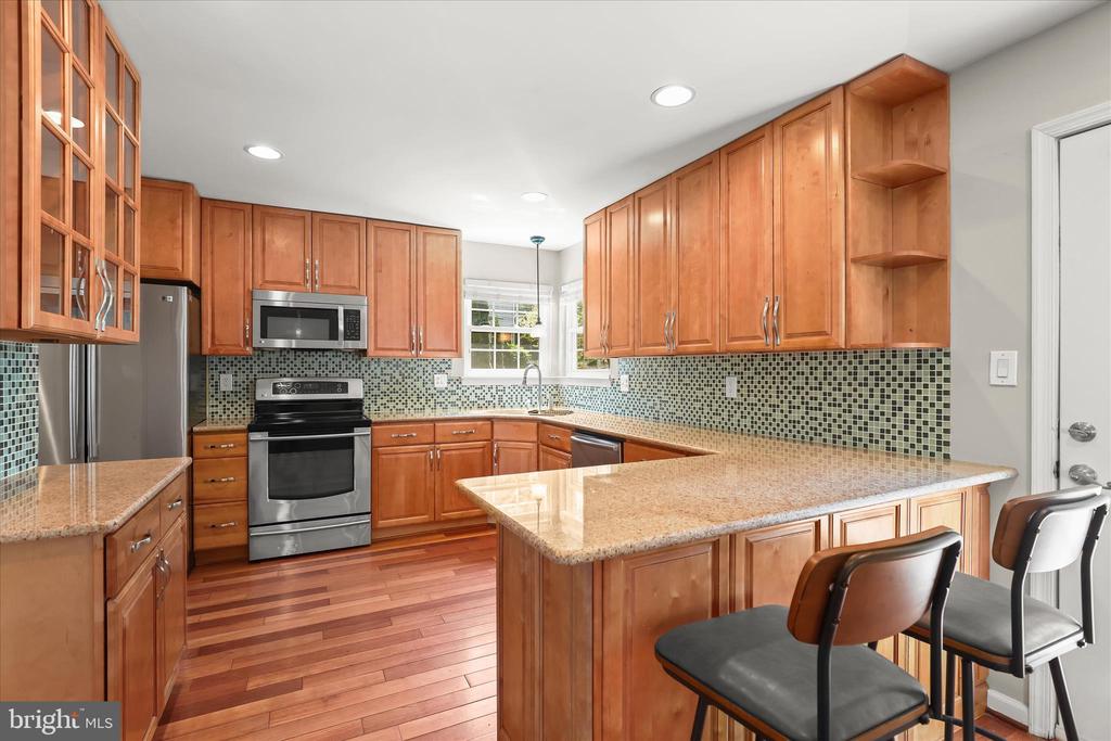 6312 WHITE CEDAR COURT