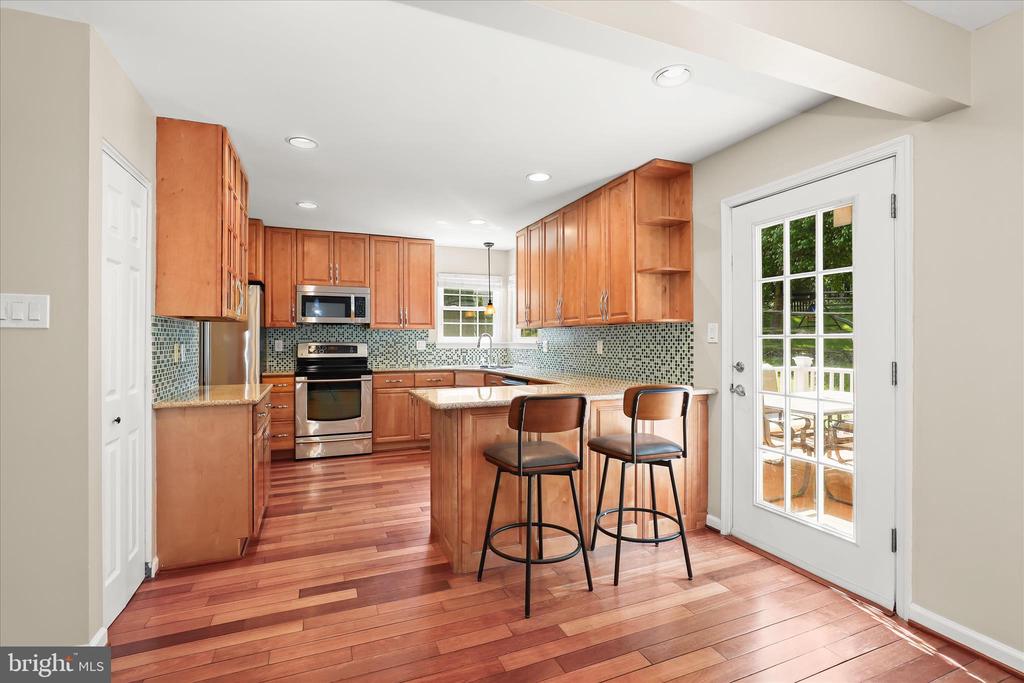 6312 WHITE CEDAR COURT