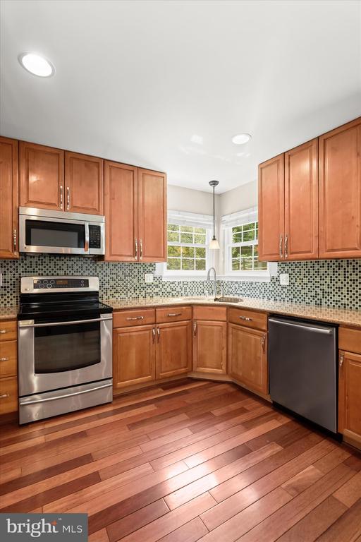 6312 WHITE CEDAR COURT