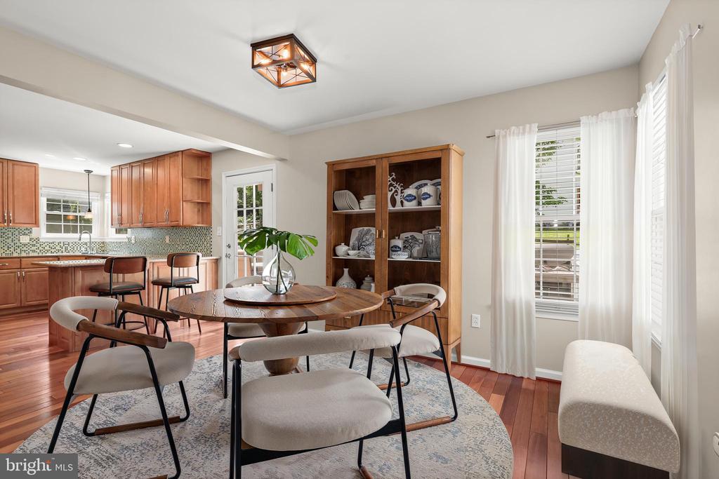 6312 WHITE CEDAR COURT