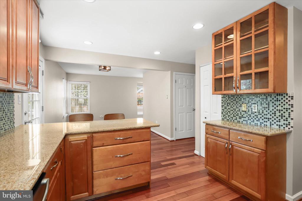 6312 WHITE CEDAR COURT