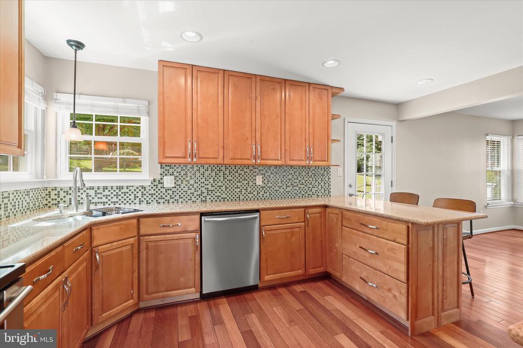 6312 WHITE CEDAR COURT